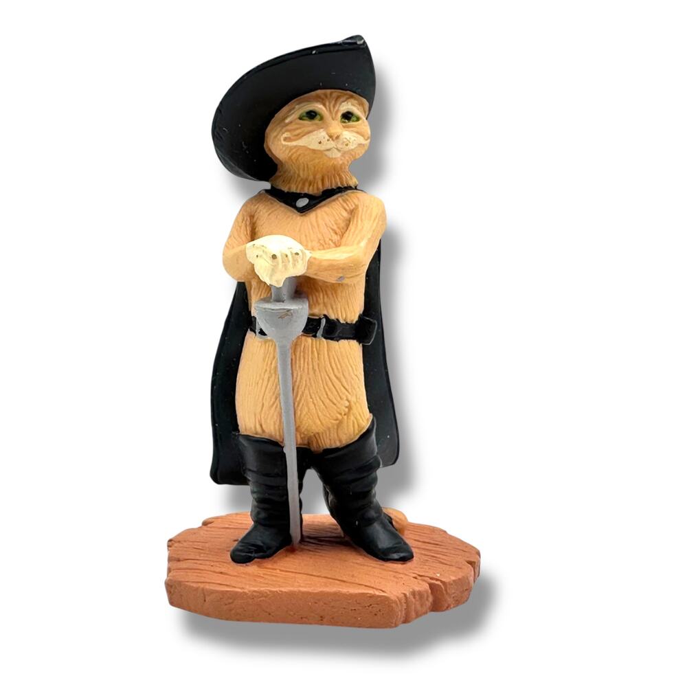 Vintage 2003 Shrek Puss in Boots Action Figurine - Playset